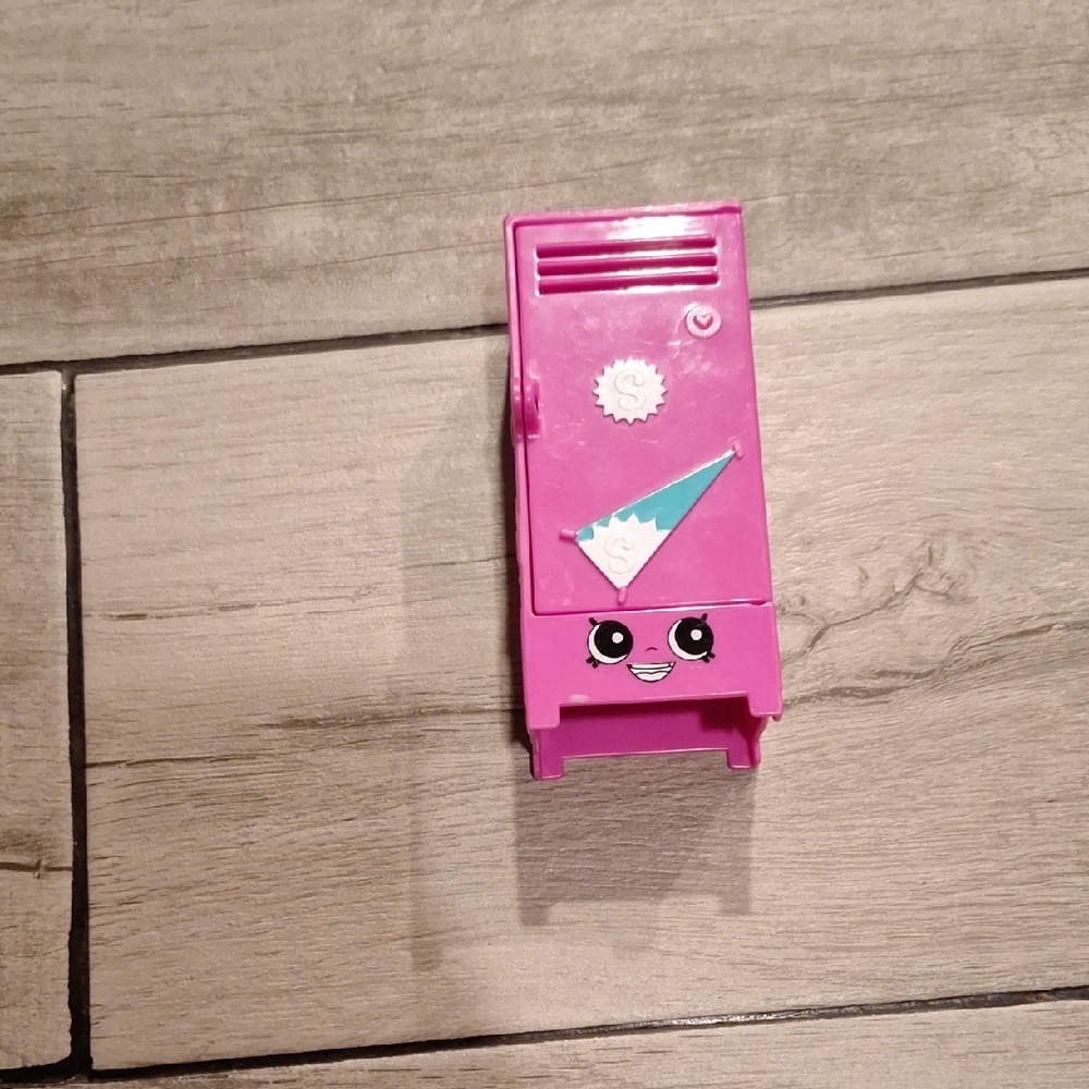 🐣shopkins Pink Toy Locker with Cute Face🍬🍿🍕🐬